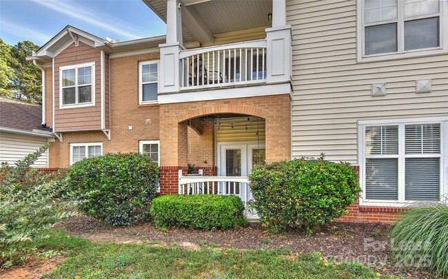 Building Photo - 17109 Red Feather Dr