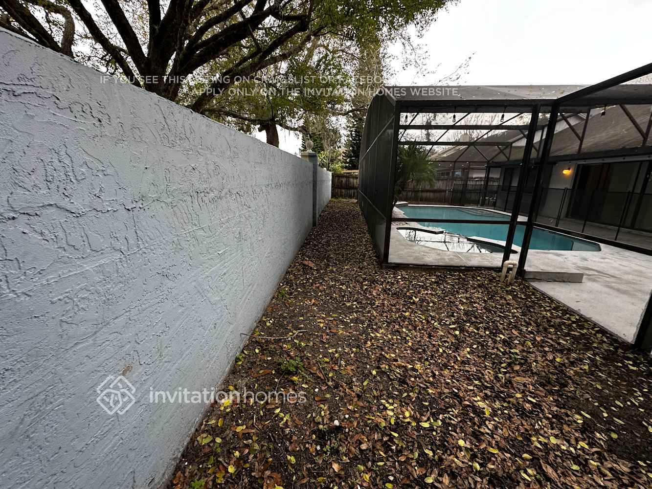 Building Photo - 3871 Biscayne Dr