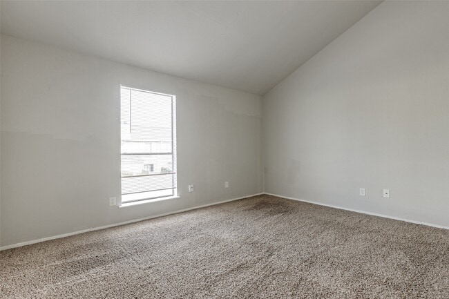 Building Photo - 8725 Victorian Village Dr