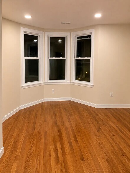 Building Photo - 97 Fabyan Pl