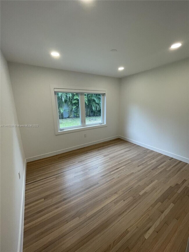 Building Photo - 936 S Alhambra Cir