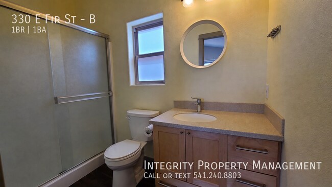 Building Photo - 330 E Fir St