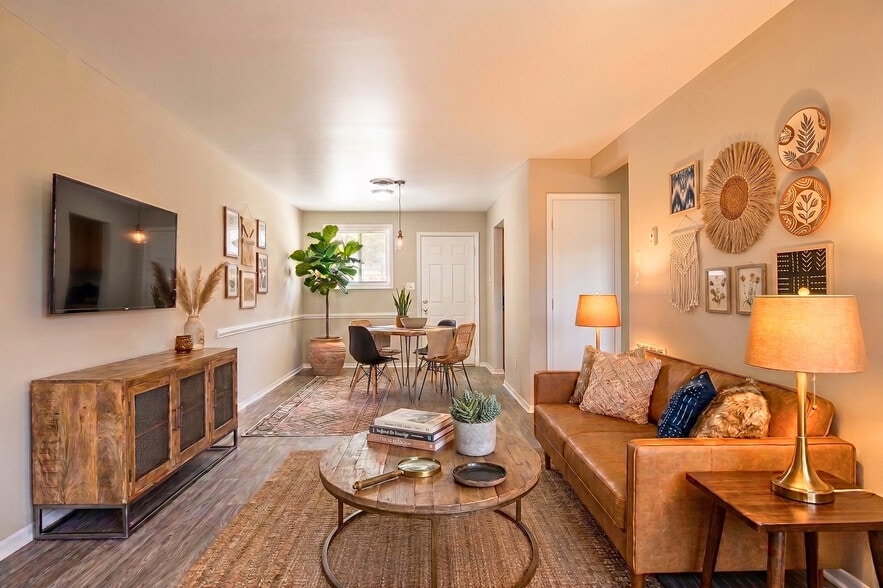 Building Photo - Villages at Heritage Place Apartments