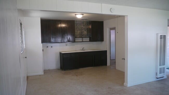 Building Photo - Beautifully Renovated 3-Bedroom Residence in San Bernardino