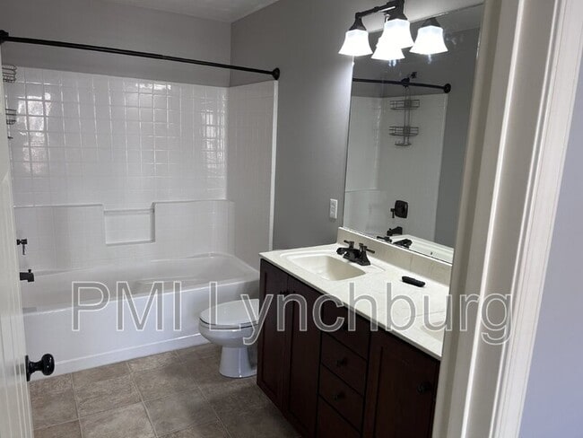 Building Photo - 1040 Commonwealth Cir