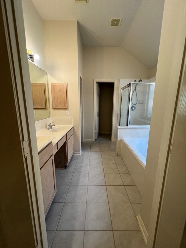 Building Photo - 18518 Dural Dr