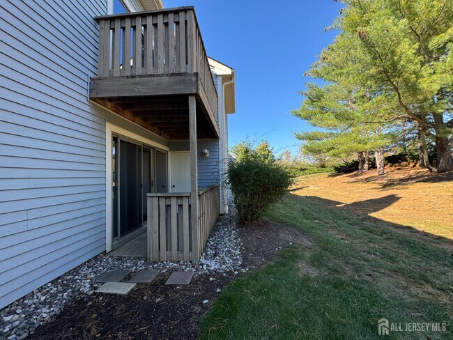 Building Photo - 2015 Aspen Dr