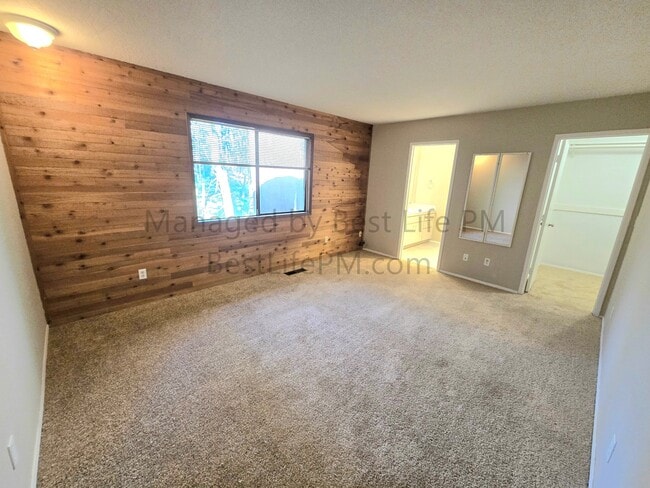 Building Photo - 9 Mountain Cir