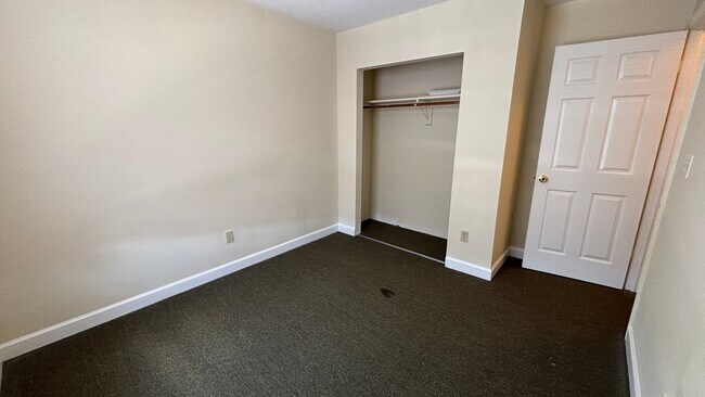 Building Photo - 133 Clover Valley Cir