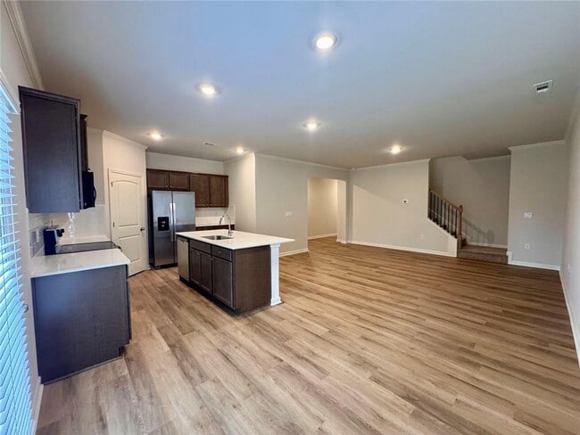 Building Photo - 24 Berryville Dr