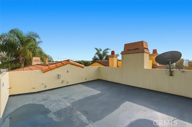 Building Photo - 233 S Irena Ave