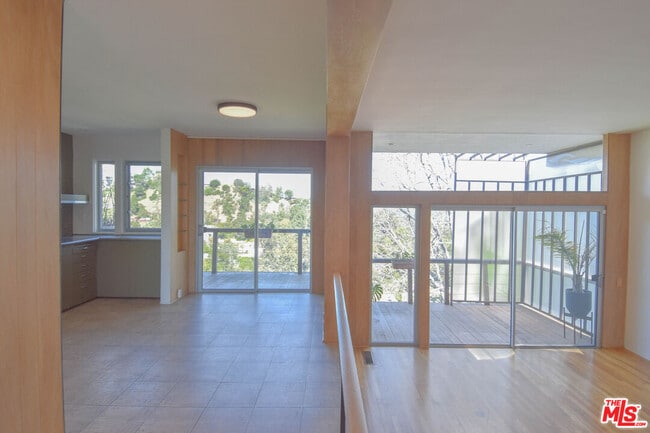 Building Photo - 8895 Appian Way