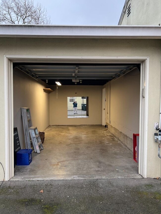 Building Photo - 127 22nd Ave