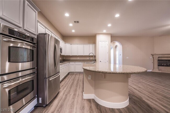 Building Photo - 7744 White Ginger Ave