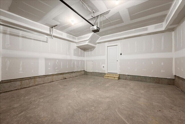 Building Photo - 644 Hemsworth Ln