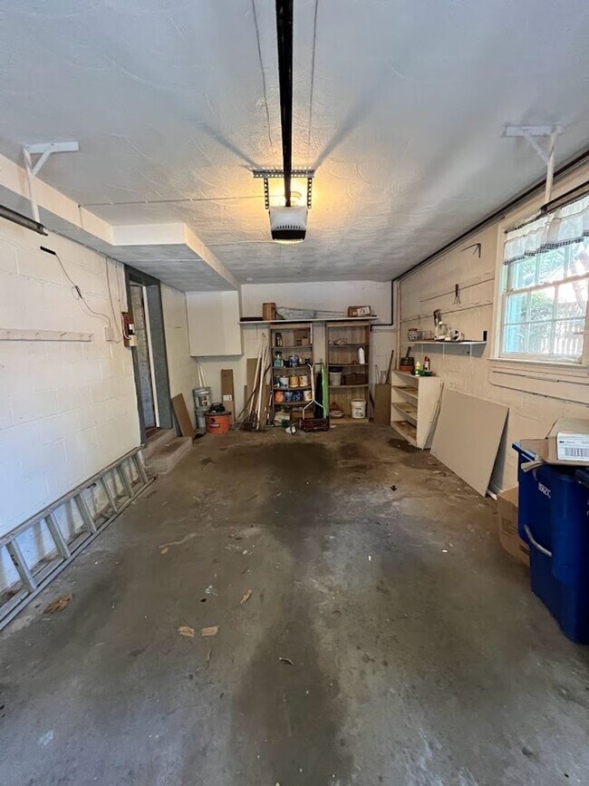 Building Photo - Berkley Stunner