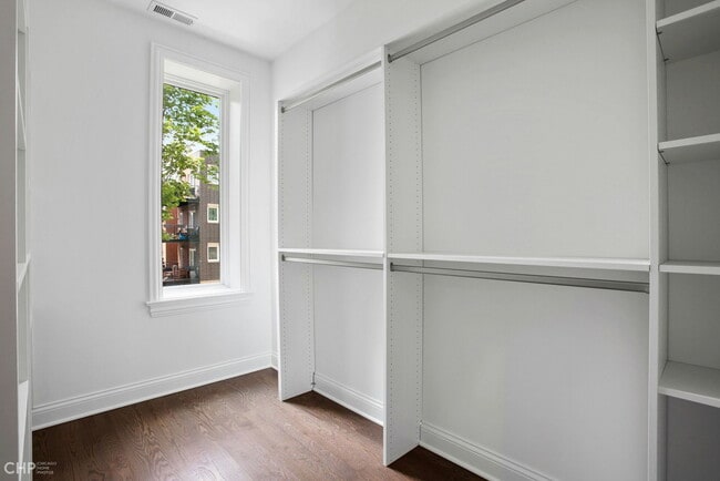 Building Photo - 211 S Hamilton Ave