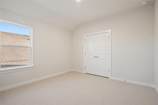 Building Photo - 5336 Cosenza Trce