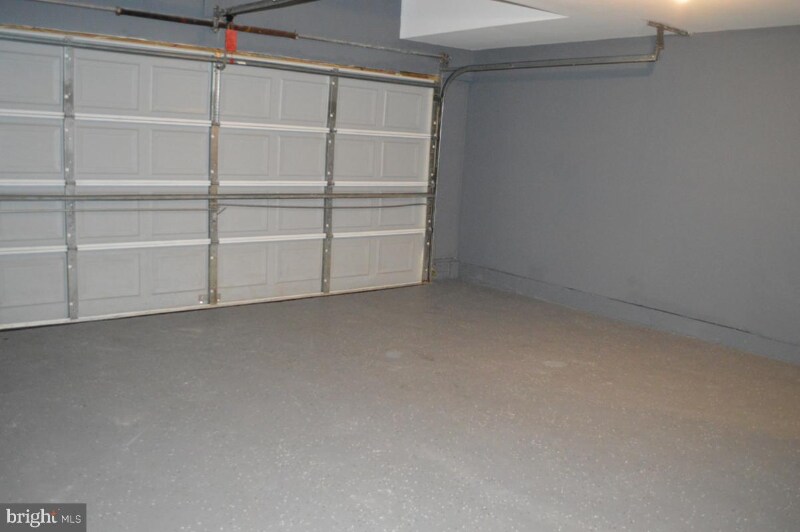 Building Photo - 4402 Birchtree Ln