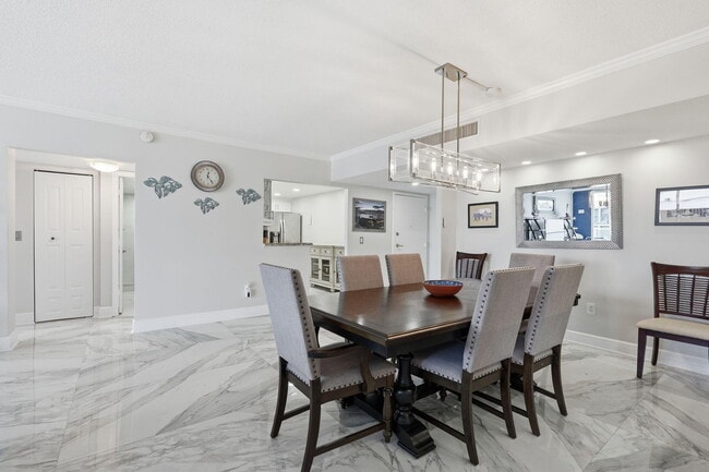 Building Photo - 3450 S Ocean Blvd