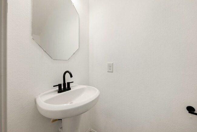 Building Photo - 30802 Lavender Trace Dr