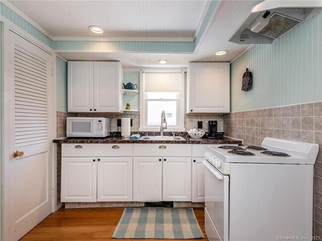 Building Photo - 6 Brunetto Grove