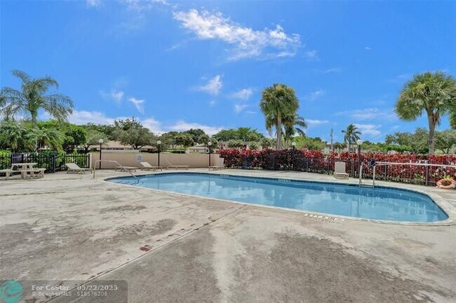 Building Photo - 12215 Royal Palm Blvd