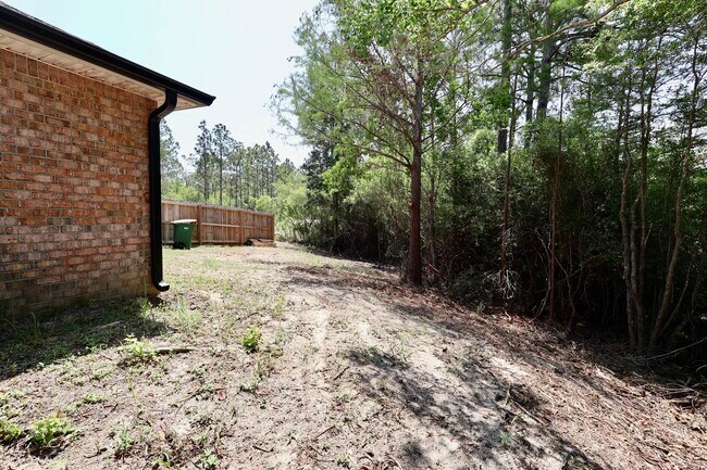 Building Photo - 2345 Ortega St