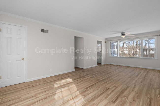 Building Photo - 9604 Colony Dr