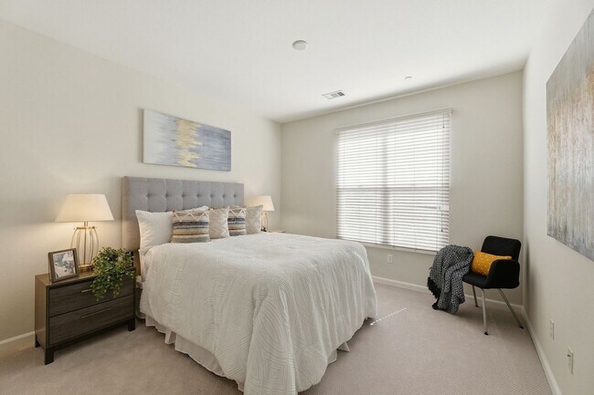 Building Photo - Modern 2 bedroom, 2 bathroom condo at the Villa Fontana Community in West San Jose