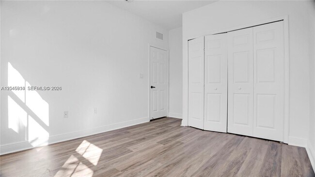 Building Photo - 10863 NW 85th St