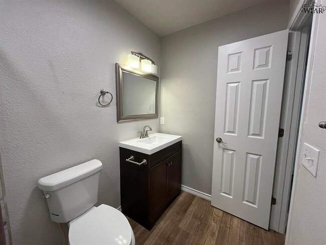 Building Photo - 5503 Hooper Dr