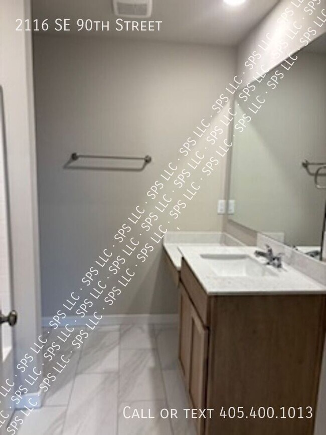 Building Photo - 2116 SE 90th St