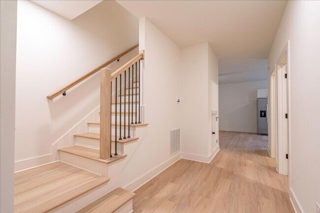 Building Photo - Brand New Construction in Near Downtown Athens