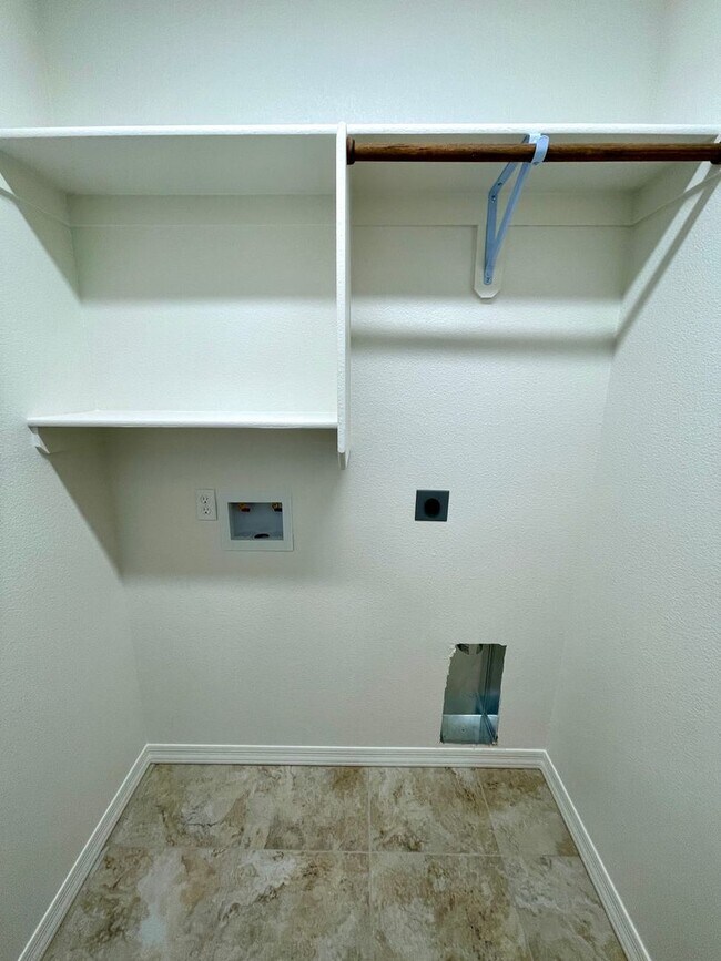 Building Photo - New 2024 Built 3 Bedroom Home with Beautif...