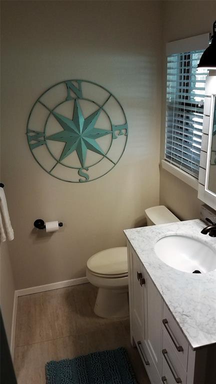 Building Photo - 2055 Island View Dr