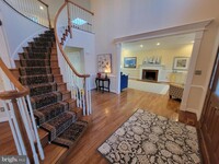 Building Photo - 12 Foxview Cir