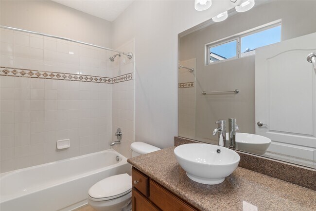 Building Photo - 1510 Birdsall St