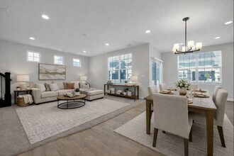 Building Photo - High End-New Build 5 Bed Home Plain City