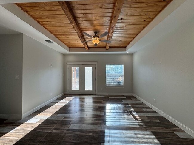 Building Photo - 4122 Dalia St