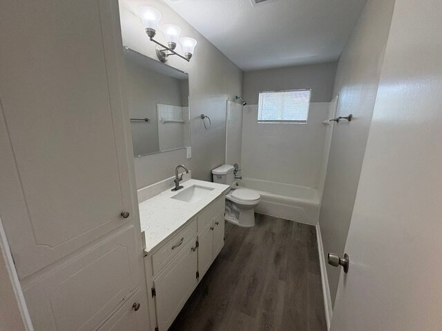 Building Photo - 8116 Trafalgar Way