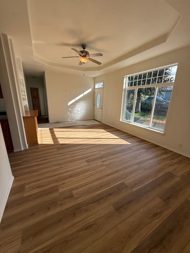 Building Photo - Newly Renovated 3 bed/2 bath manufactured home!