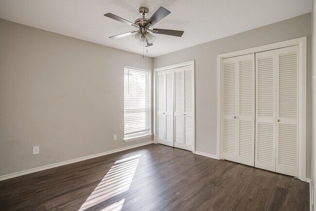 Building Photo - 4409 Altamesa Blvd