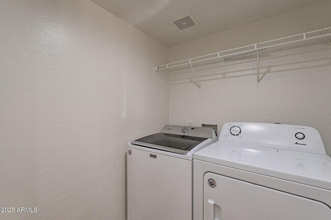 Building Photo - 15885 W Apache St