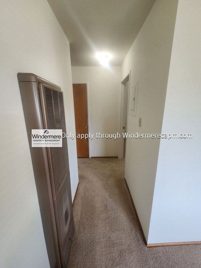 Building Photo - 4421de