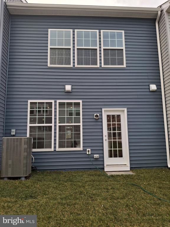 Building Photo - 612 Slick Terrace