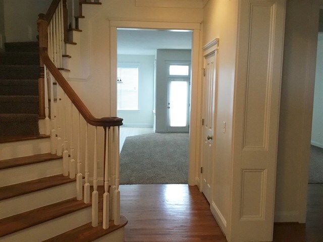 Building Photo - 15612 Waterfront Dr