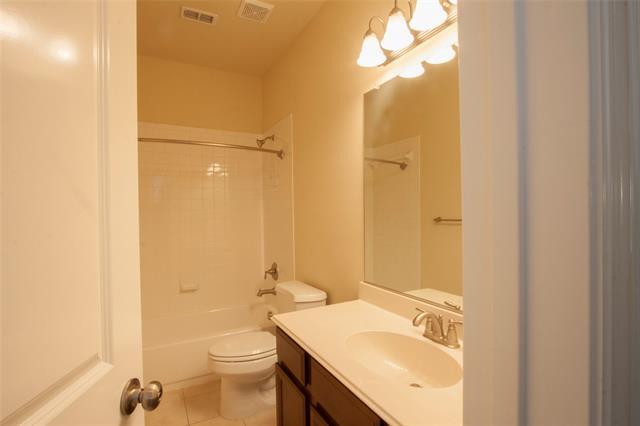 Building Photo - 7825 Fox Horn Dr