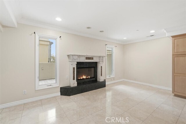 Building Photo - 233 S Irena Ave