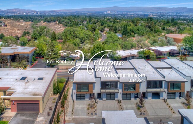 Building Photo - Coming Soon - NEWER Luxury Town Home Centr...